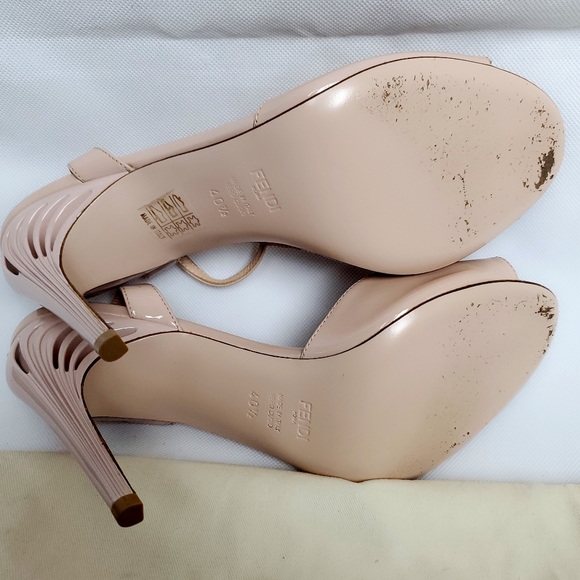 FENDI T STRAP PATENT NUDE HEELS sz 40.5 - Picture 4 of 6